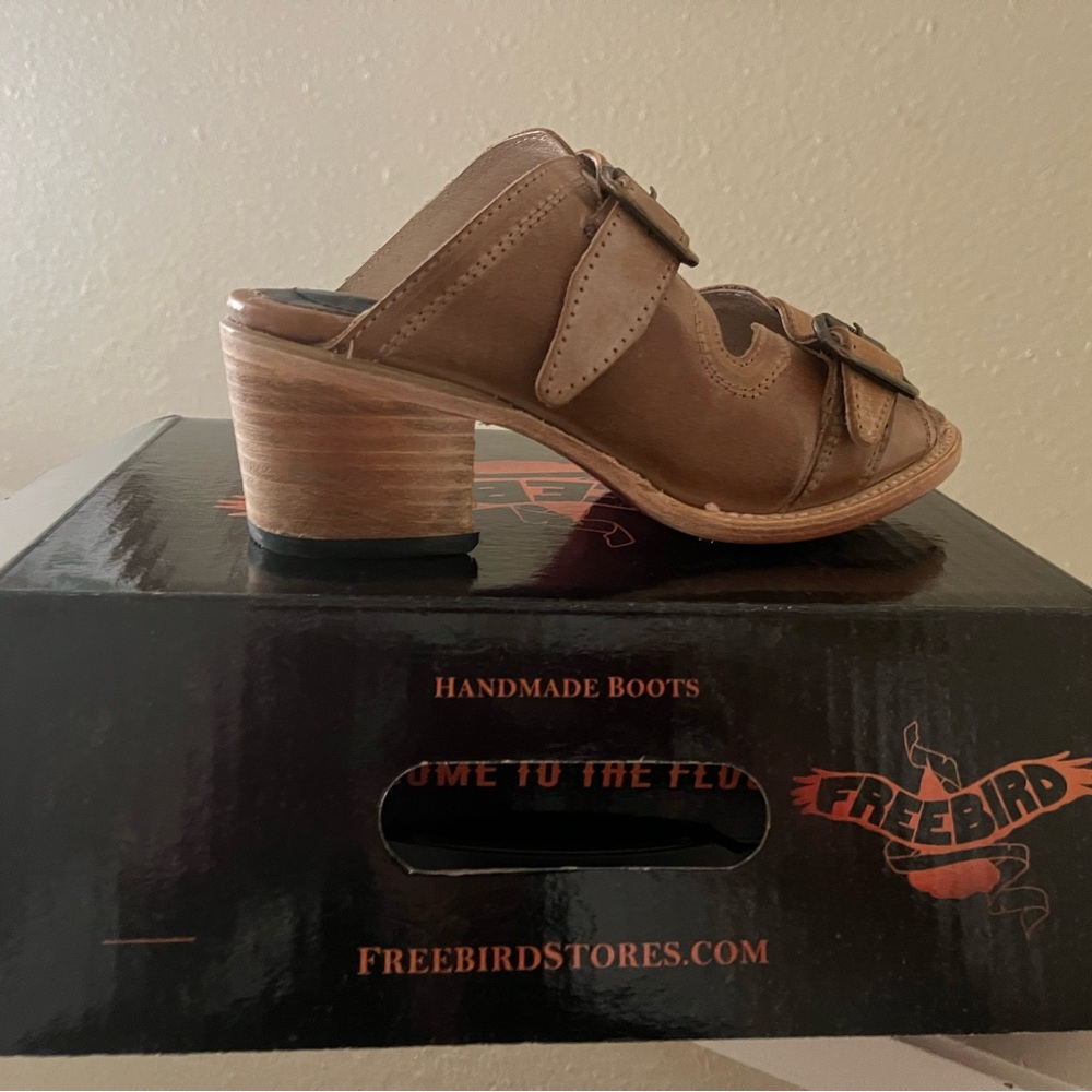 Freebirds brand new never worn slip ones beige with buckles size 7